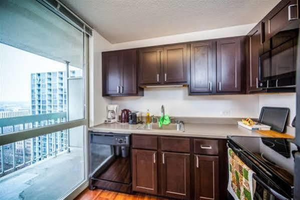 Suite Home Chicago - Eugenie Terrace Two-Bedroom Apartment Екстер'єр фото